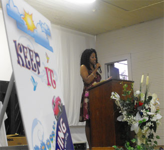 Dr. Li speaking at book release party 